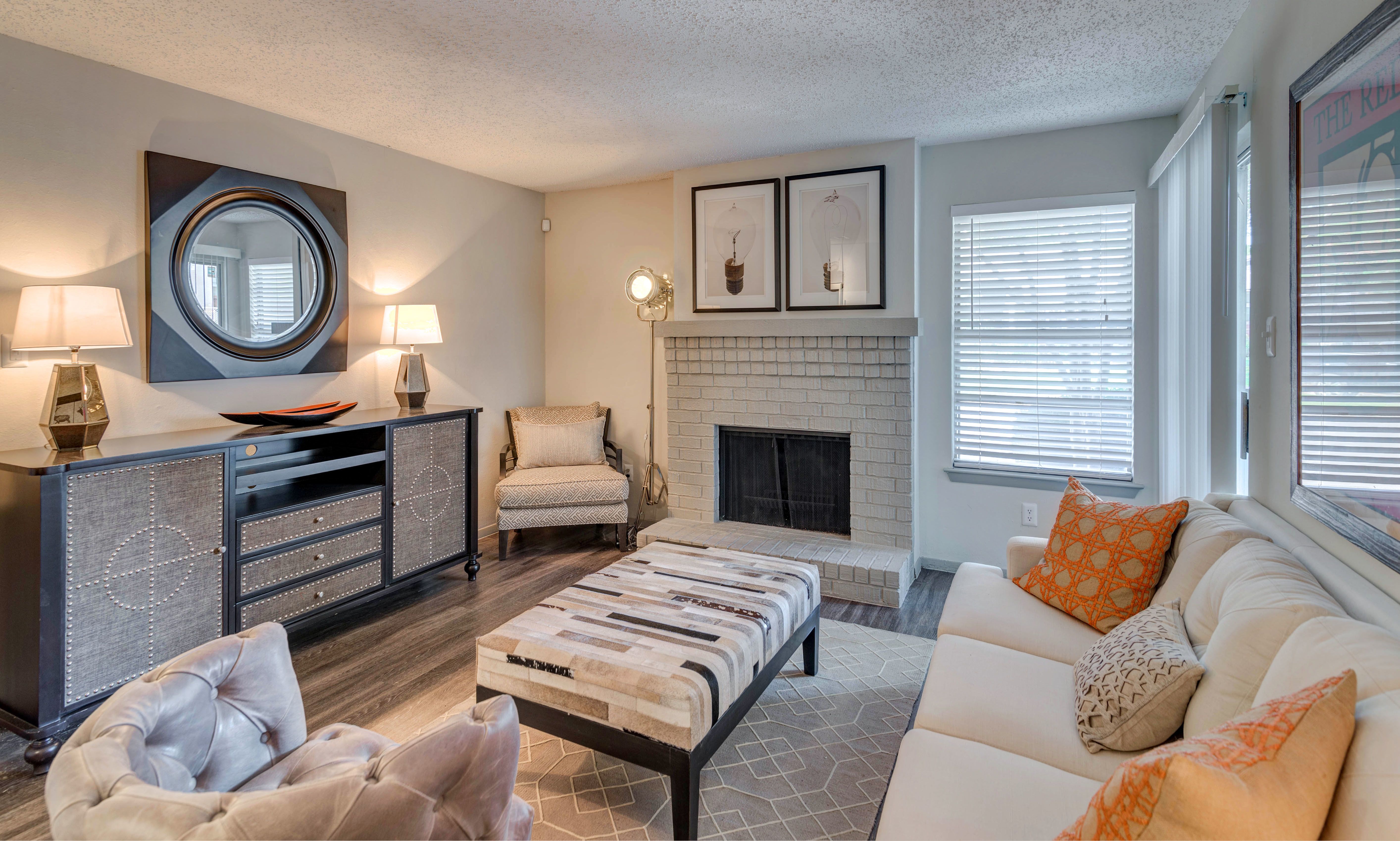 Photos & Videos South Lamar Village Apartments